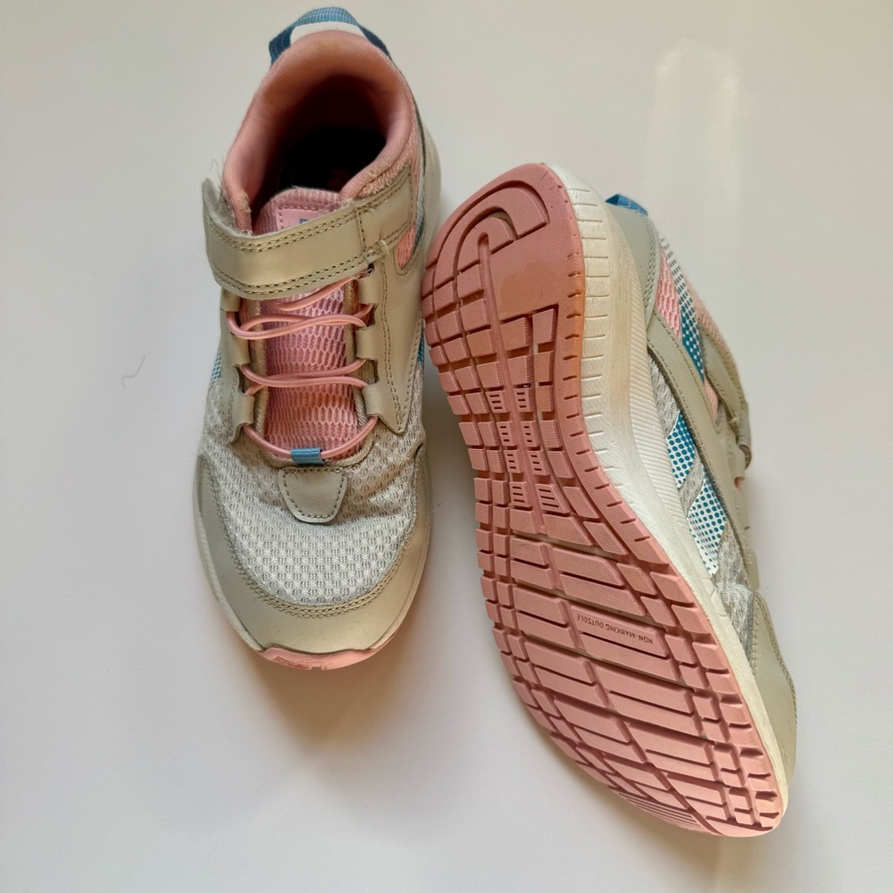 Reebok kids road supreme 3.0  Pink and Blue Sneakers size 2